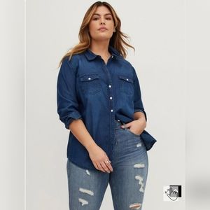 Torrid - Size 3 (22/24) - Taylor Medium Wash Denim Button-Down Shirt